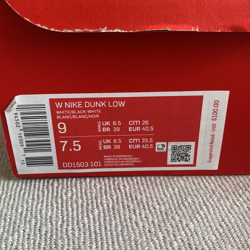 Nike Panda Dunk Low - Picture 11 of 13